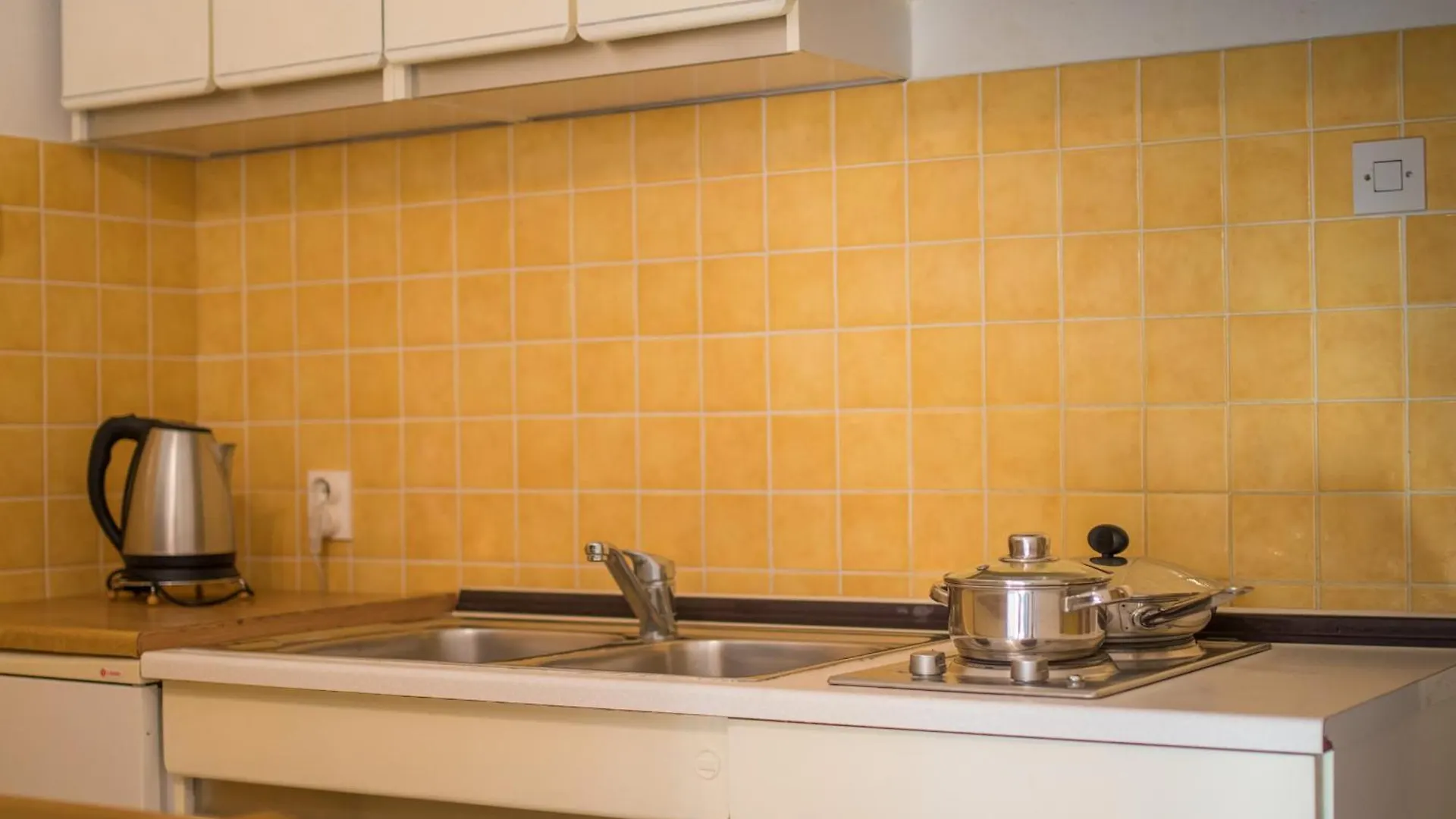 Appartamento Apartmani Dekanic Krk Krk Town Croazia
