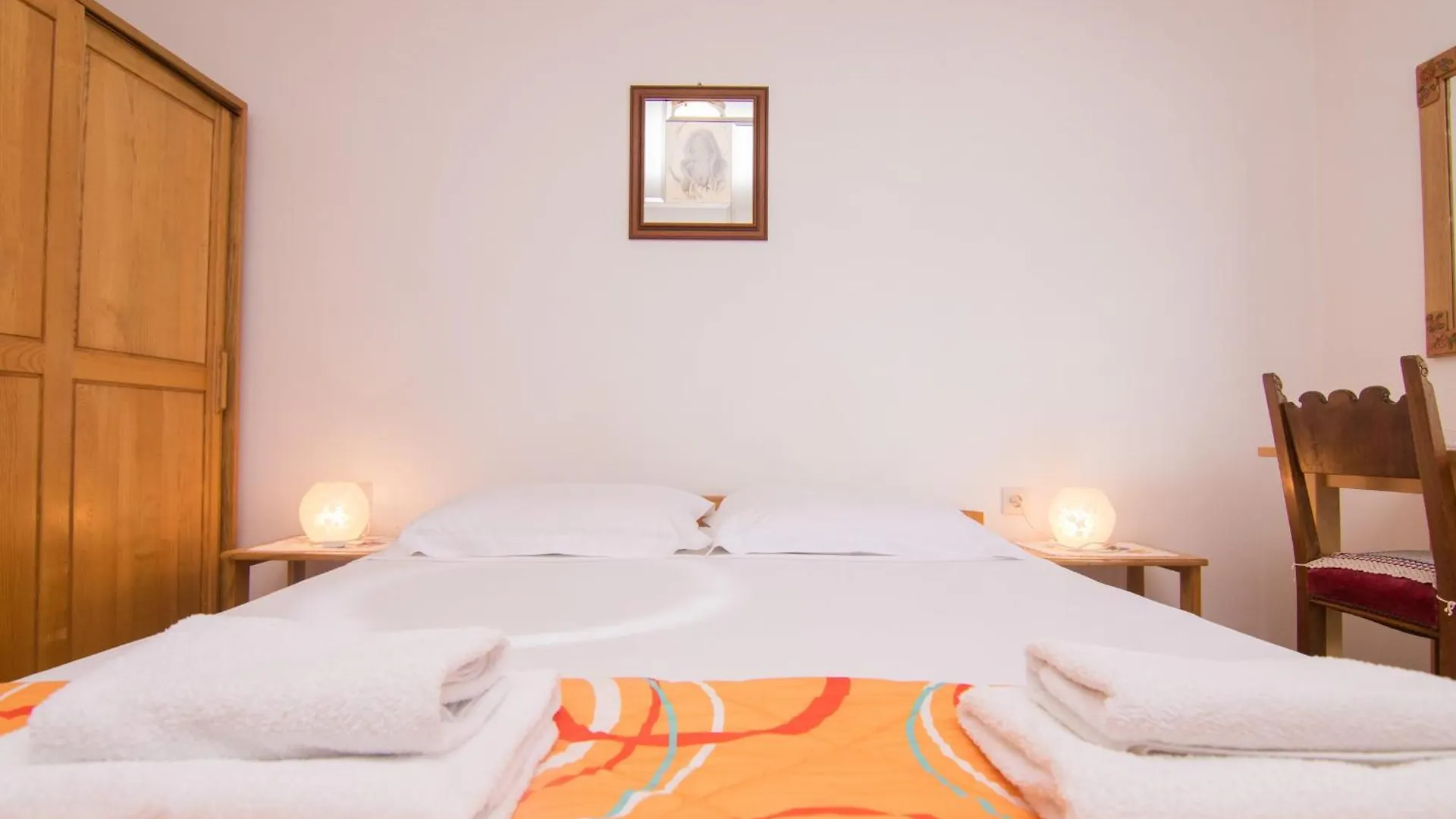 Apartmani Dekanic Krk Krk Town 0*,  Croazia