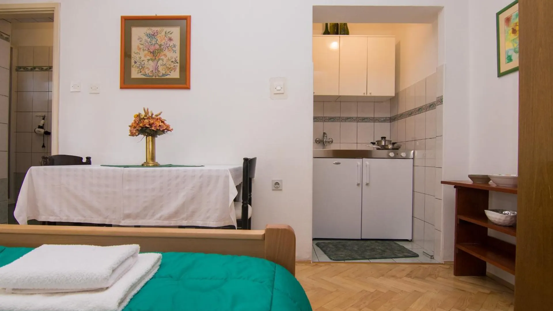 Appartamento Apartmani Dekanic Krk Krk Town Croazia