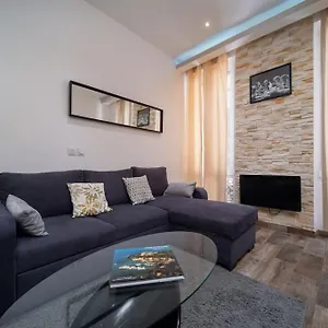 appartement-tout-quip-2-4-couchages-au-coeur-du-vieux-port.fr-provencehotel.com/